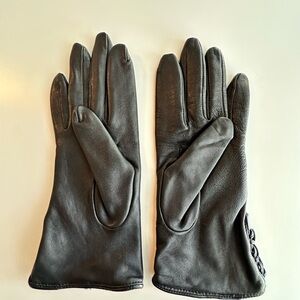Badgley Mischka Genuine Leather Gloves Women’s Size M Black Button detail